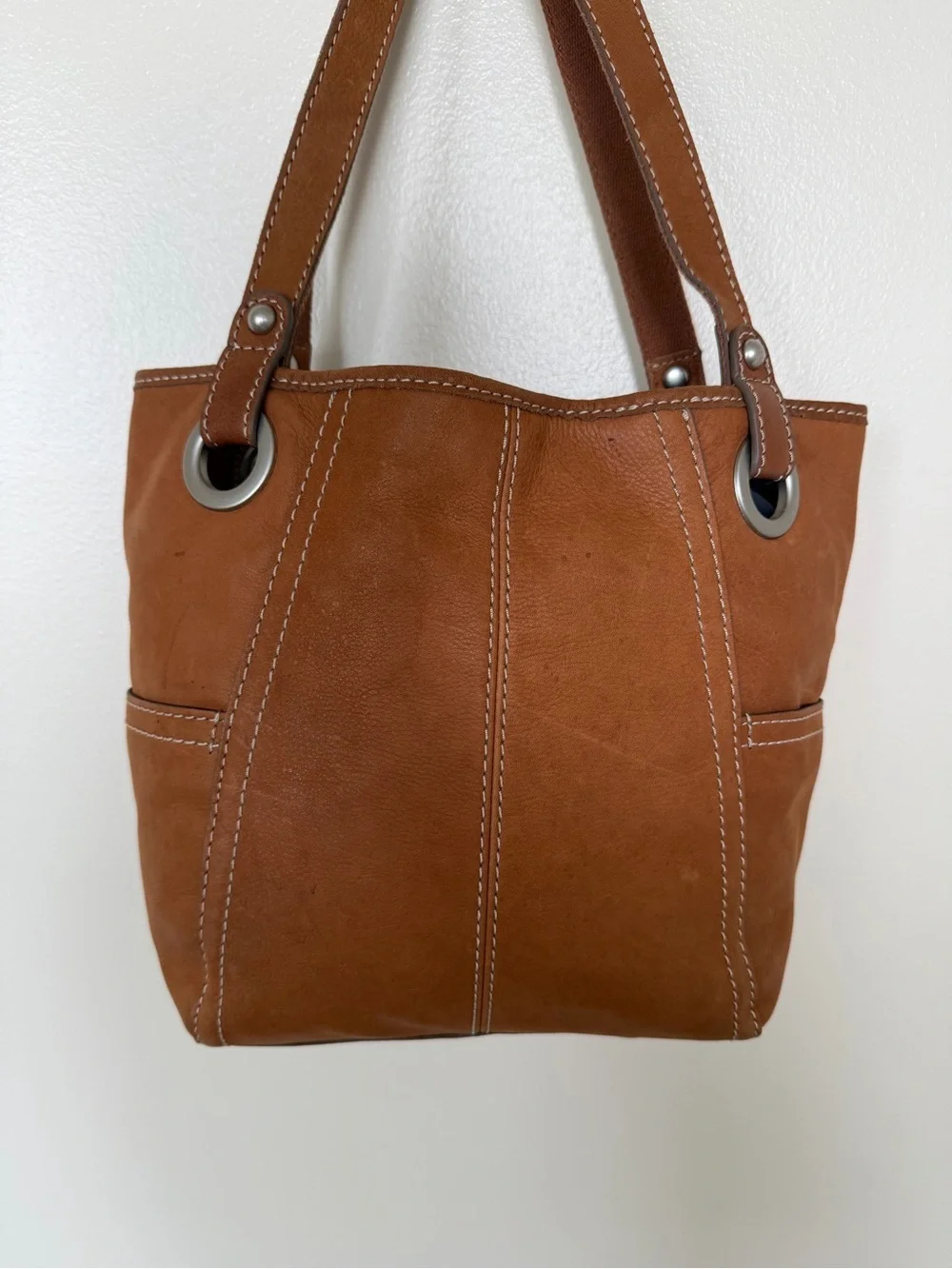 FOSSIL Camel Brown Leather Vintage Hobo Shoulder Tote Bag w Silver Key Accent
